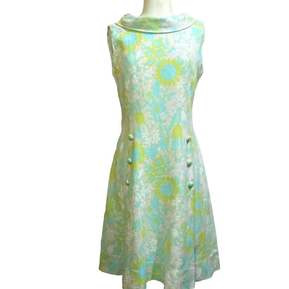 Vintage Mod Floral Sheath Dress Cowl Neck Pointed Collar in Back Zip Closure